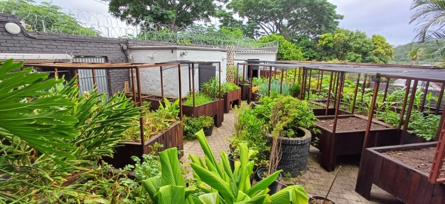 5 Bedroom Property for Sale in Nahoon Valley Park Eastern Cape